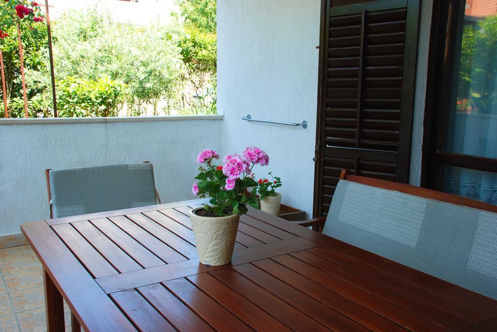 Nada Apartments Porec Exterior photo